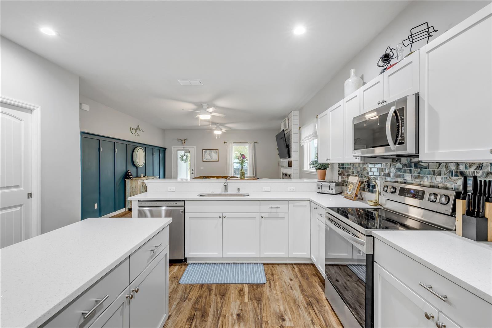 3330 WILLOW OAK Dr EDGEWATER, FL 32141