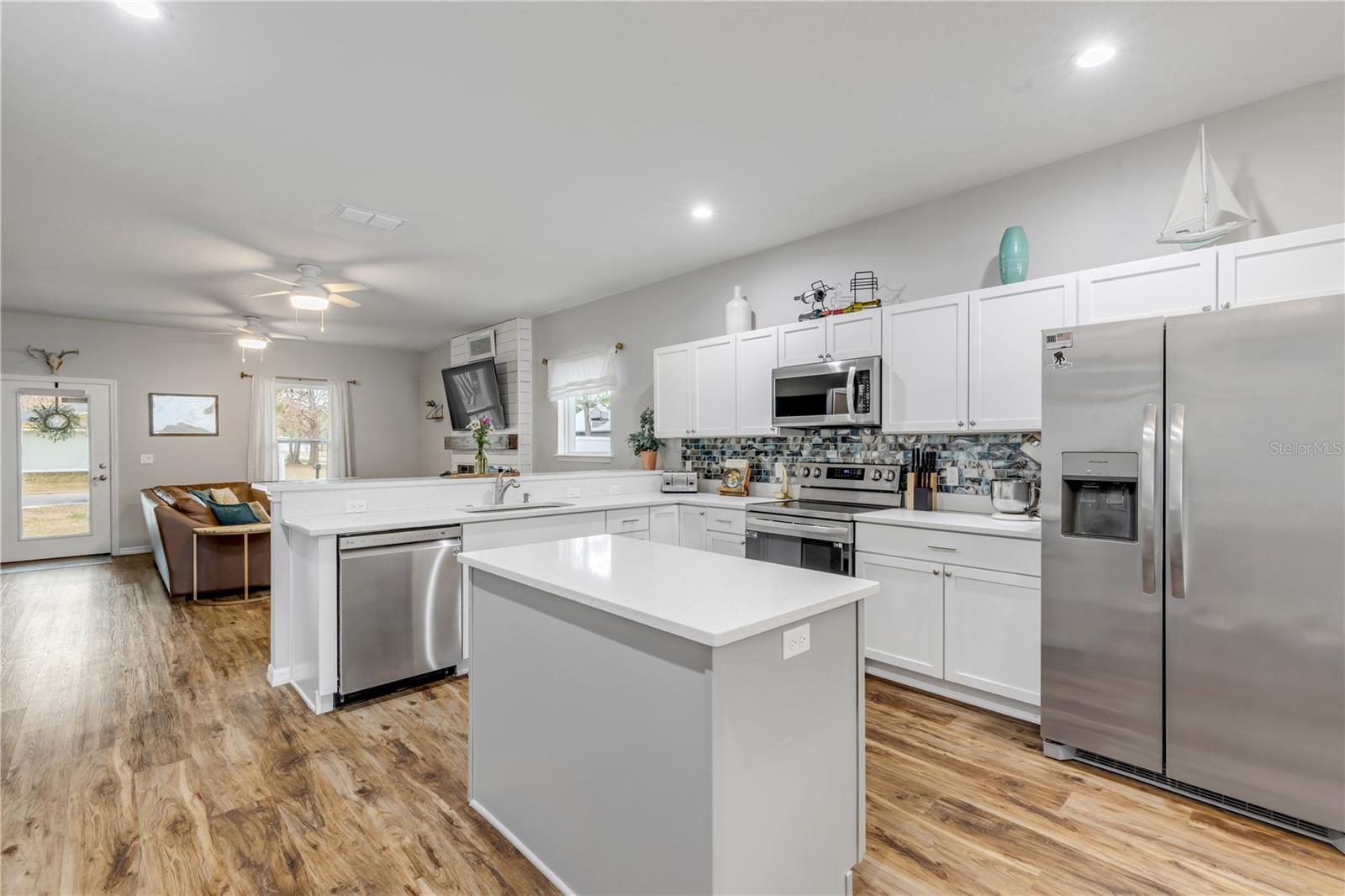 3330 WILLOW OAK Dr EDGEWATER, FL 32141