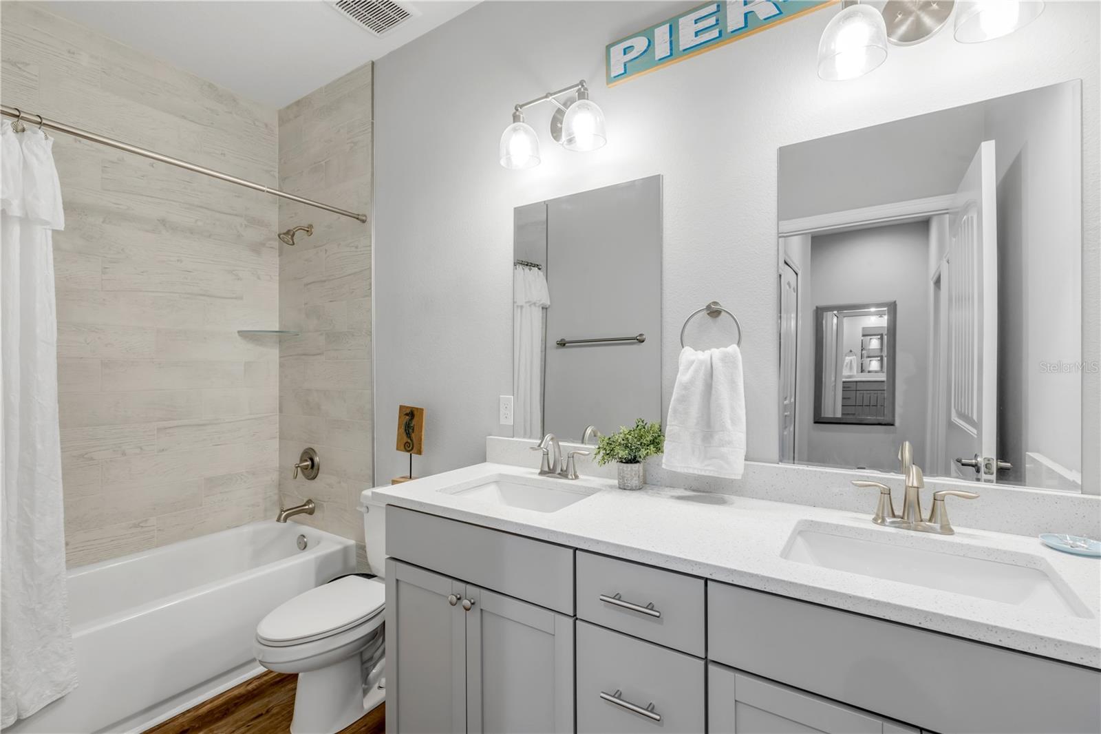 3330 WILLOW OAK Dr EDGEWATER, FL 32141