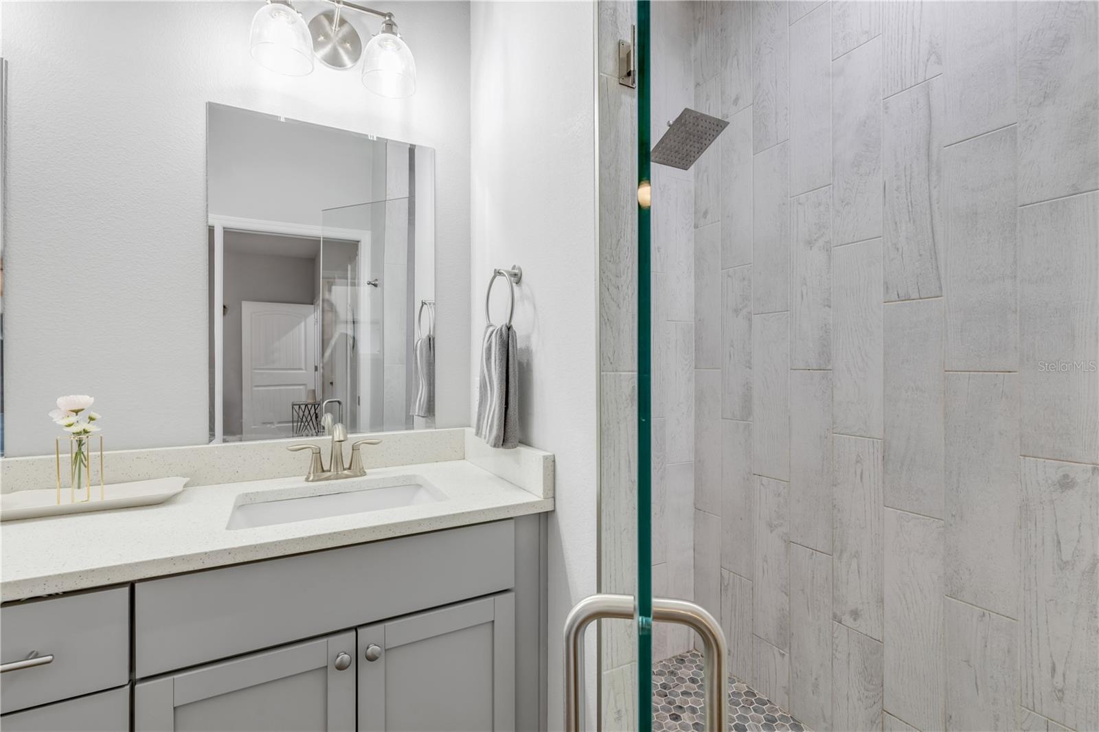 3330 WILLOW OAK Dr EDGEWATER, FL 32141