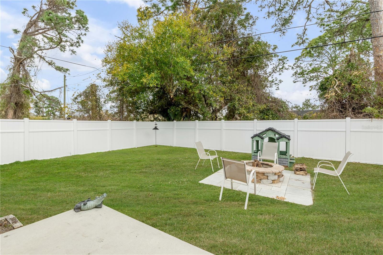 3330 WILLOW OAK Dr EDGEWATER, FL 32141