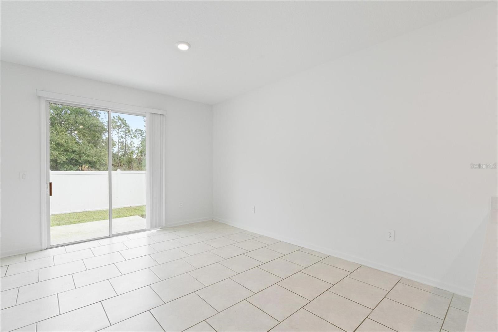 7693 STONE Crk Trl KISSIMMEE, FL 34747