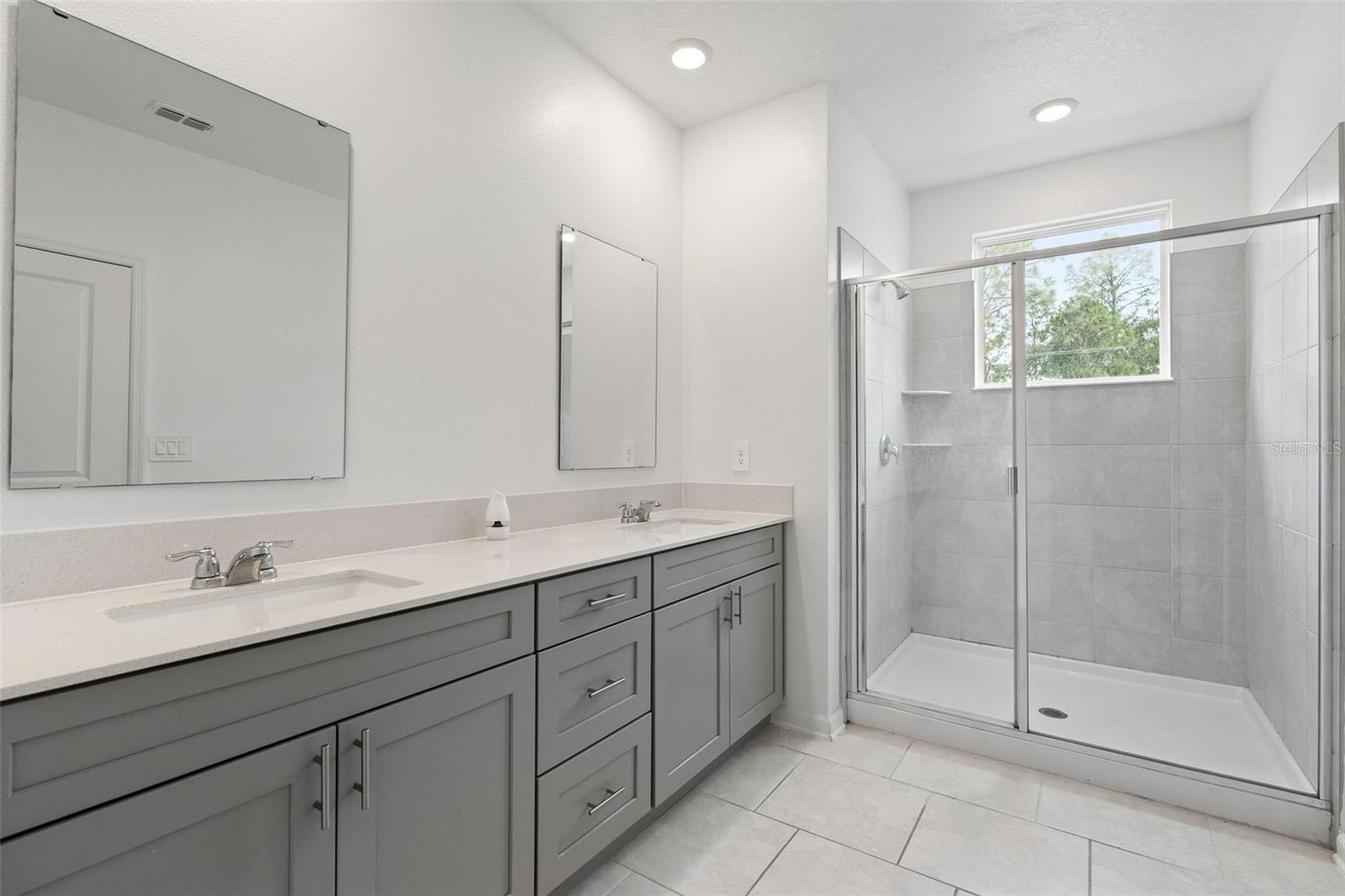 7693 STONE Crk Trl KISSIMMEE, FL 34747