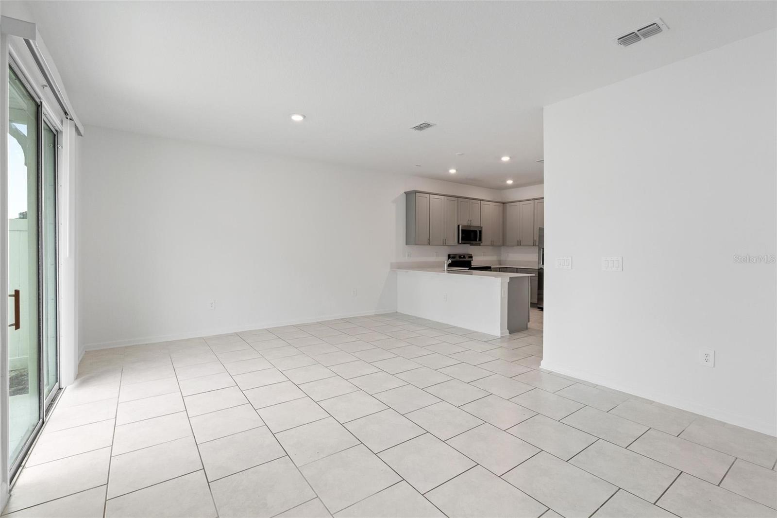 7693 STONE Crk Trl KISSIMMEE, FL 34747