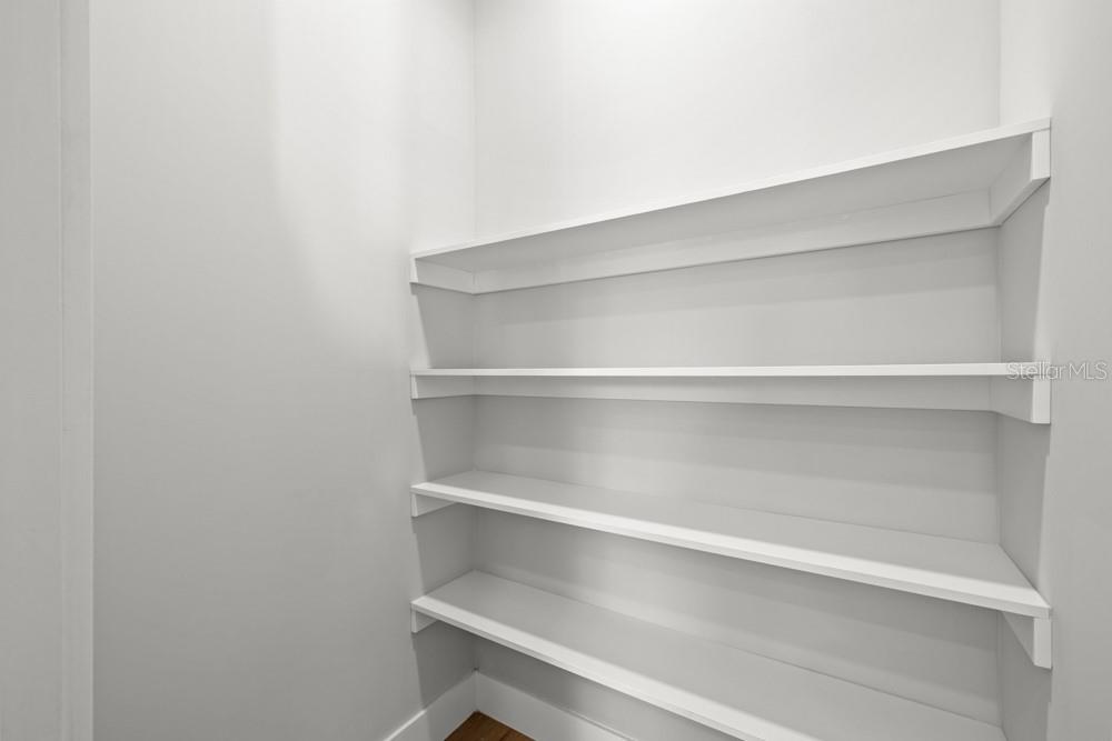 1217 CLOVERLAWN Ave ORLANDO, FL 32806