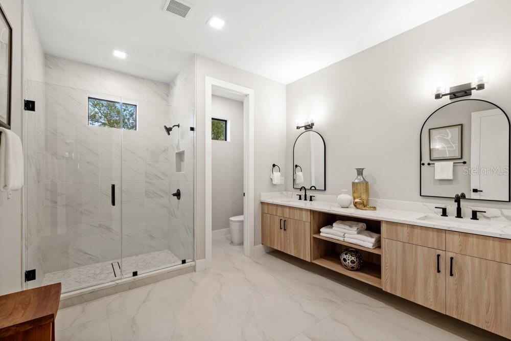 1217 CLOVERLAWN Ave ORLANDO, FL 32806