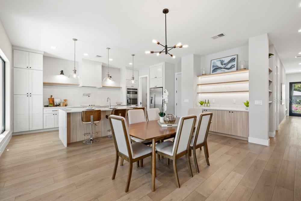 1217 CLOVERLAWN Ave ORLANDO, FL 32806