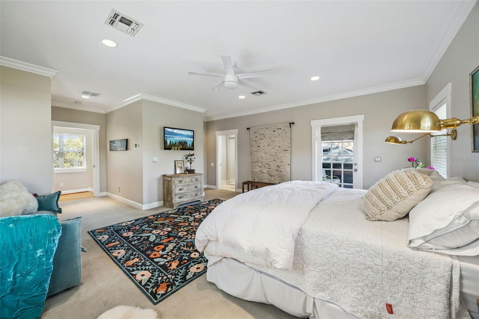 913 LA SALLE Ave ORLANDO, FL 32803