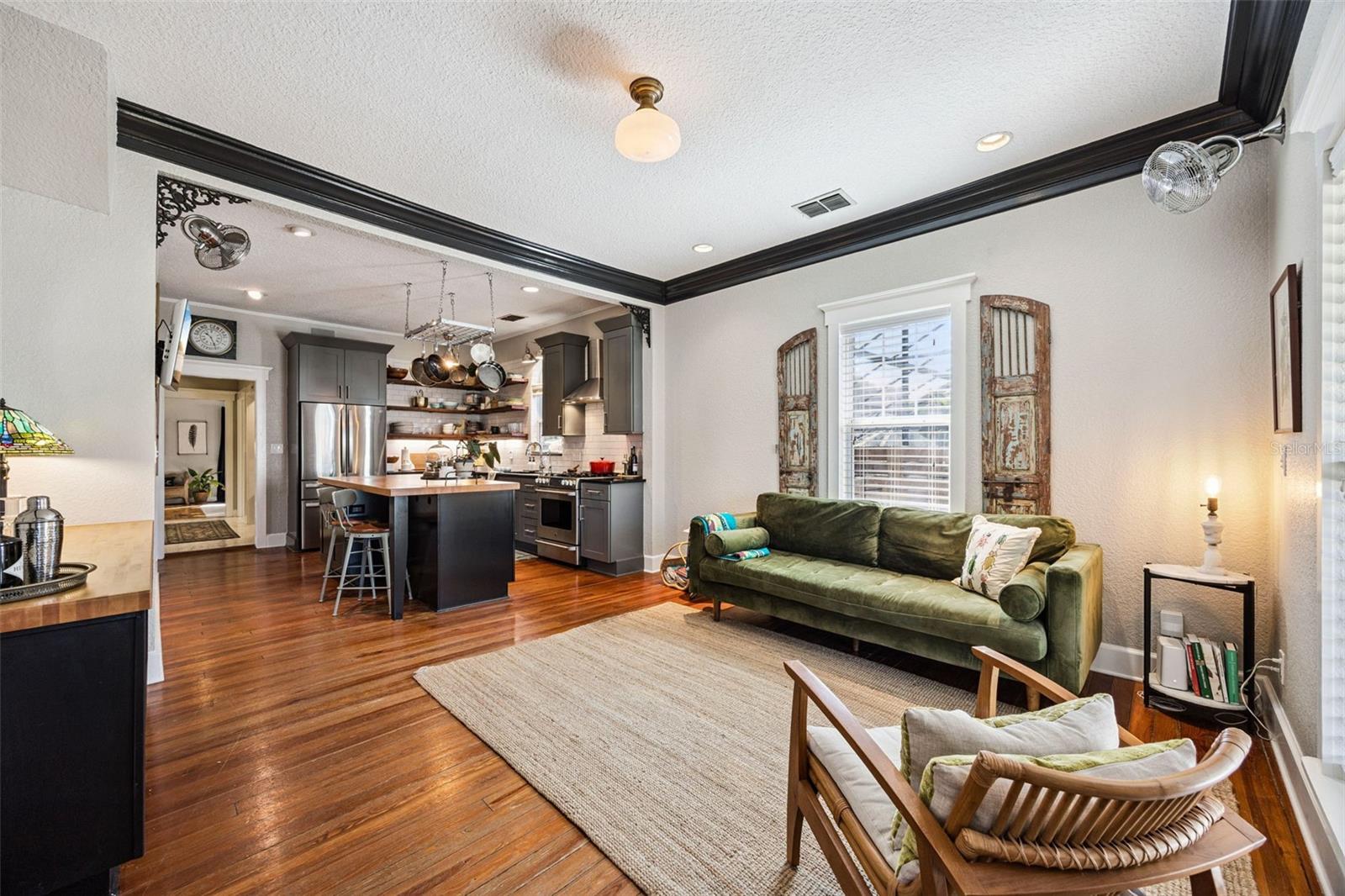 913 LA SALLE Ave ORLANDO, FL 32803