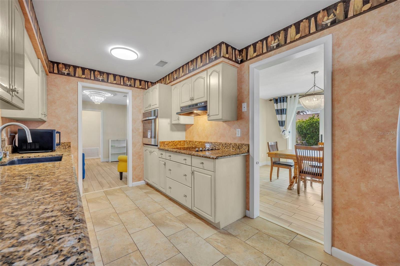 4402 BLONIGEN Ave ORLANDO, FL 32812