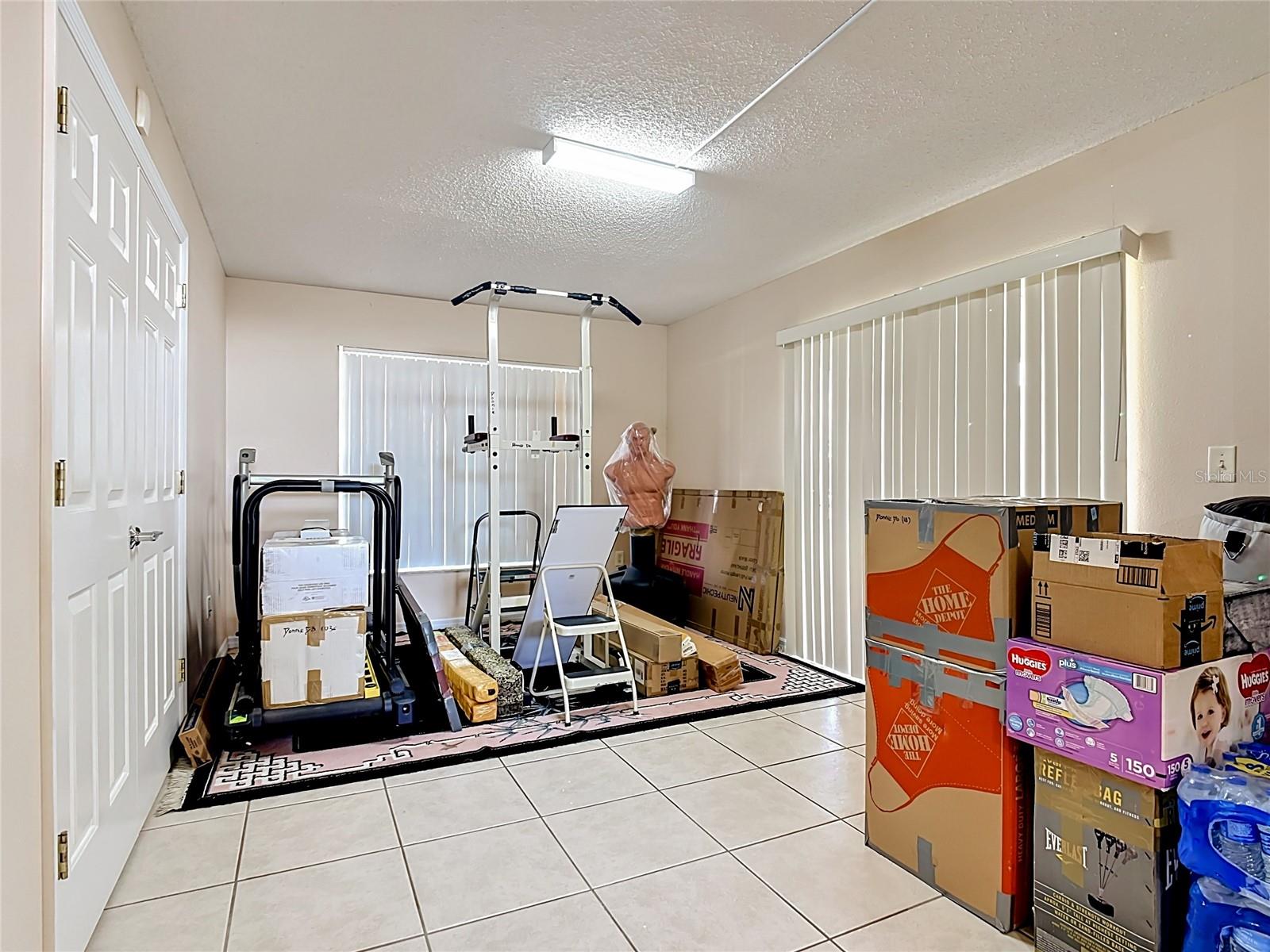 1036 DUDLEY Dr KISSIMMEE, FL 34758