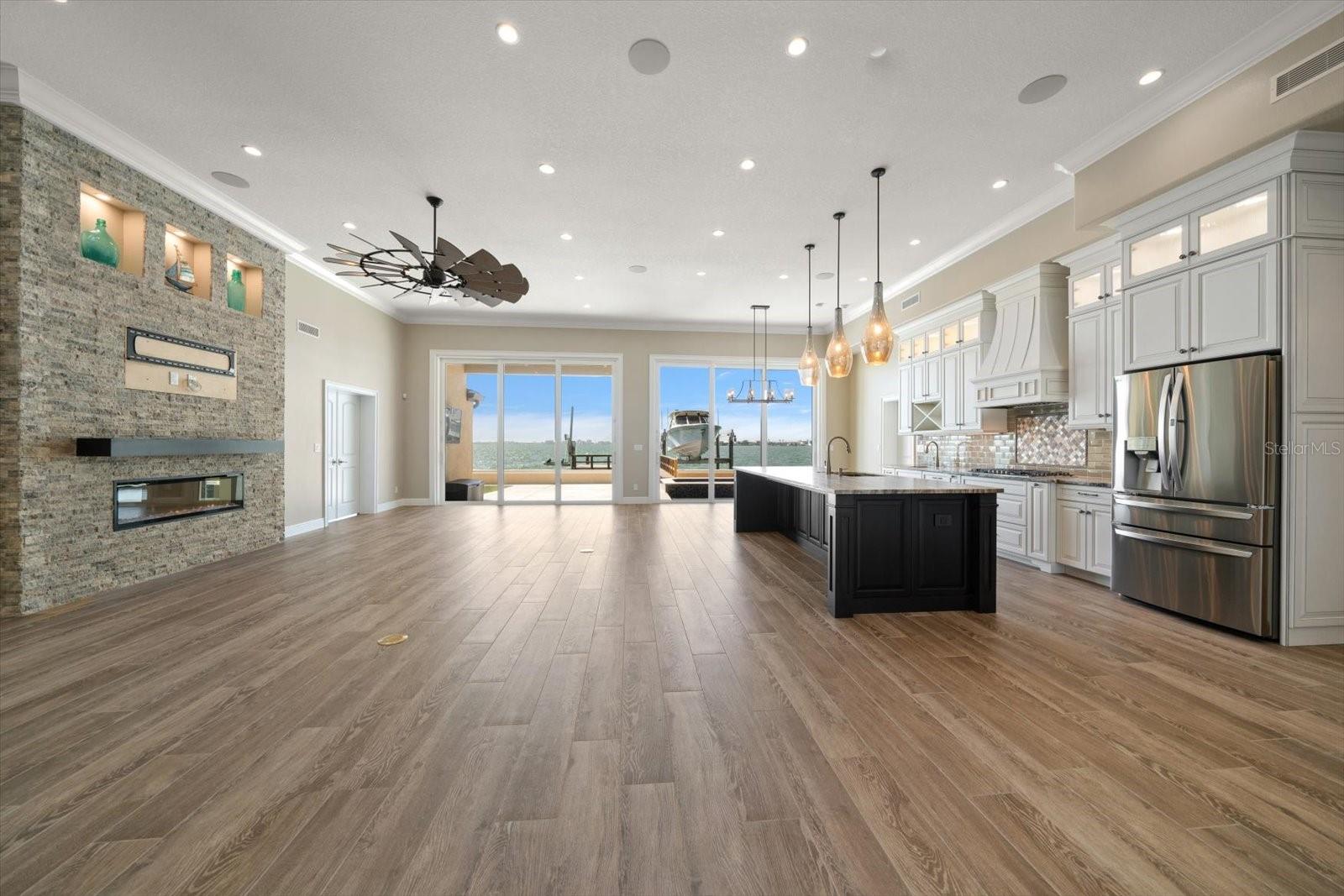 422 55TH Ave ST PETE BEACH, FL 33706