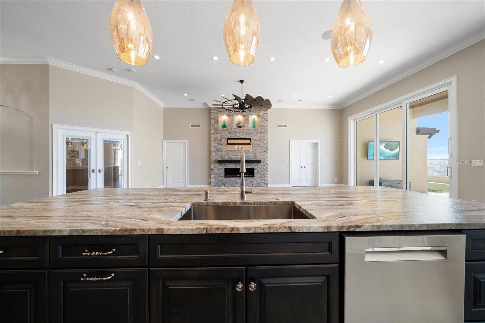 422 55TH Ave ST PETE BEACH, FL 33706