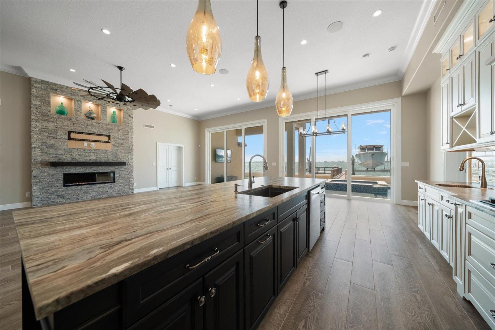 422 55TH Ave ST PETE BEACH, FL 33706