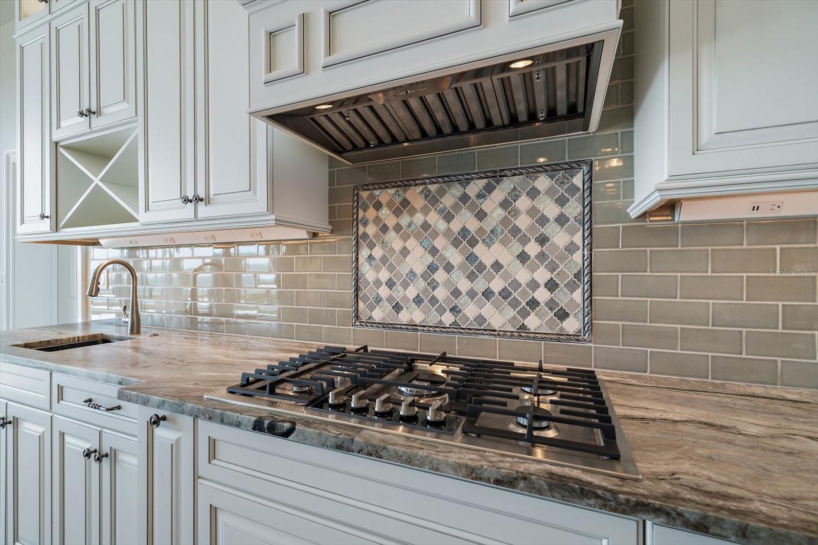 422 55TH Ave ST PETE BEACH, FL 33706