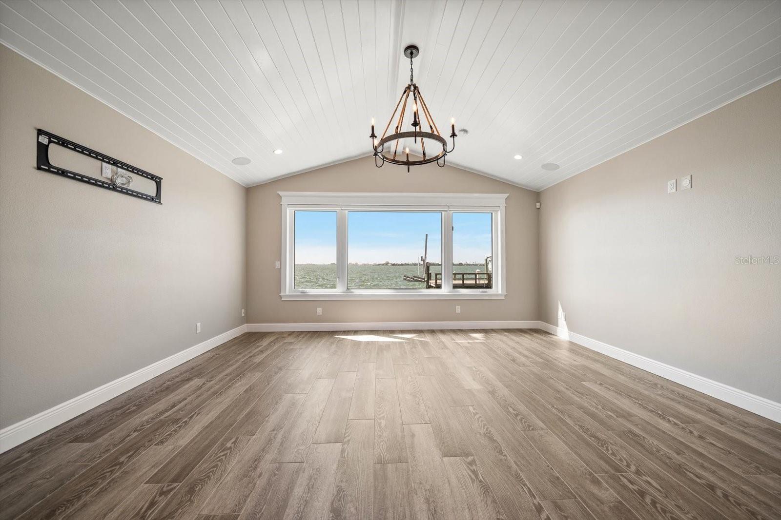 422 55TH Ave ST PETE BEACH, FL 33706