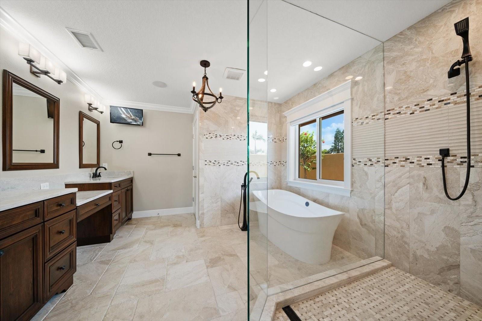 422 55TH Ave ST PETE BEACH, FL 33706