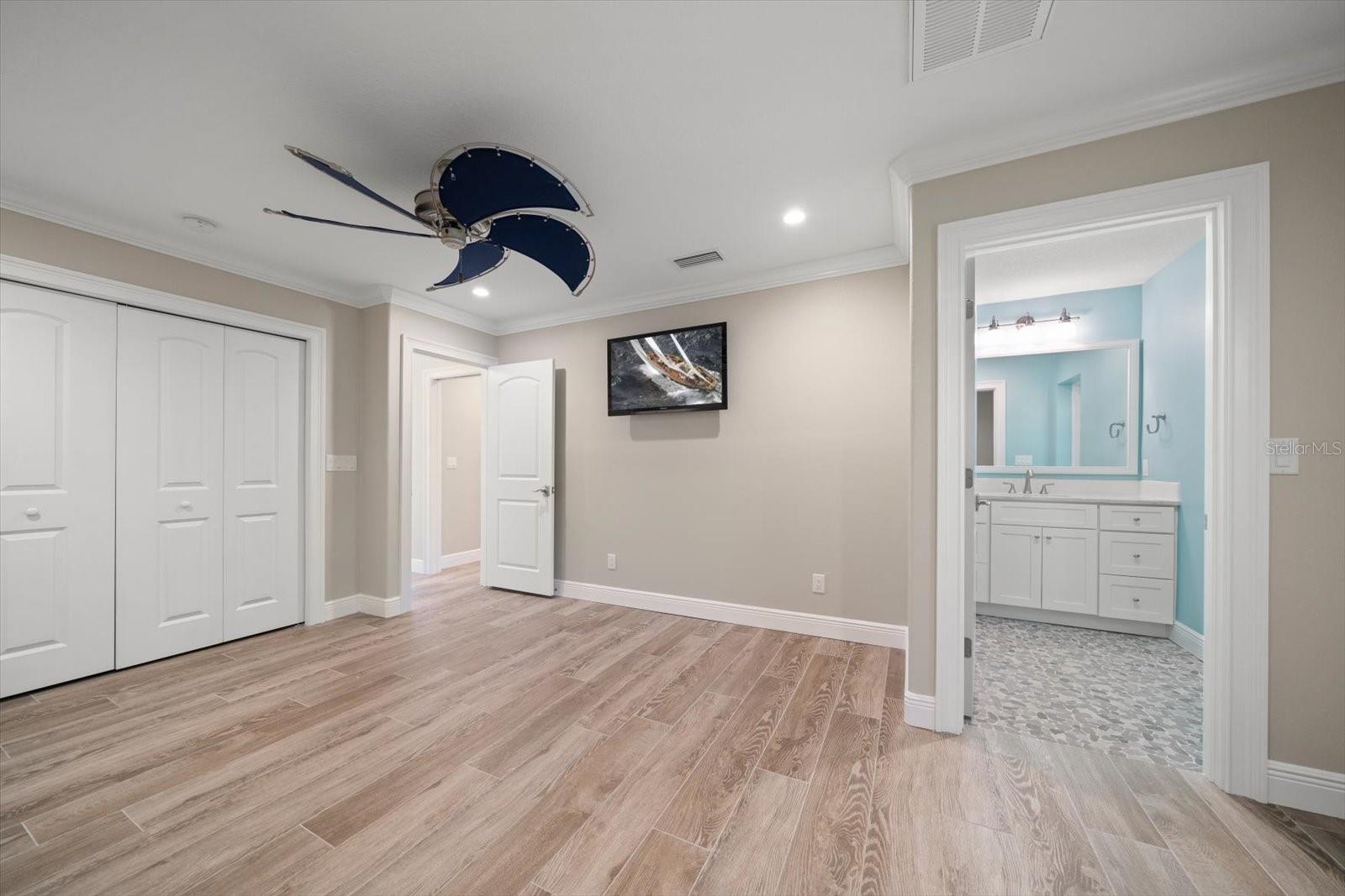 422 55TH Ave ST PETE BEACH, FL 33706