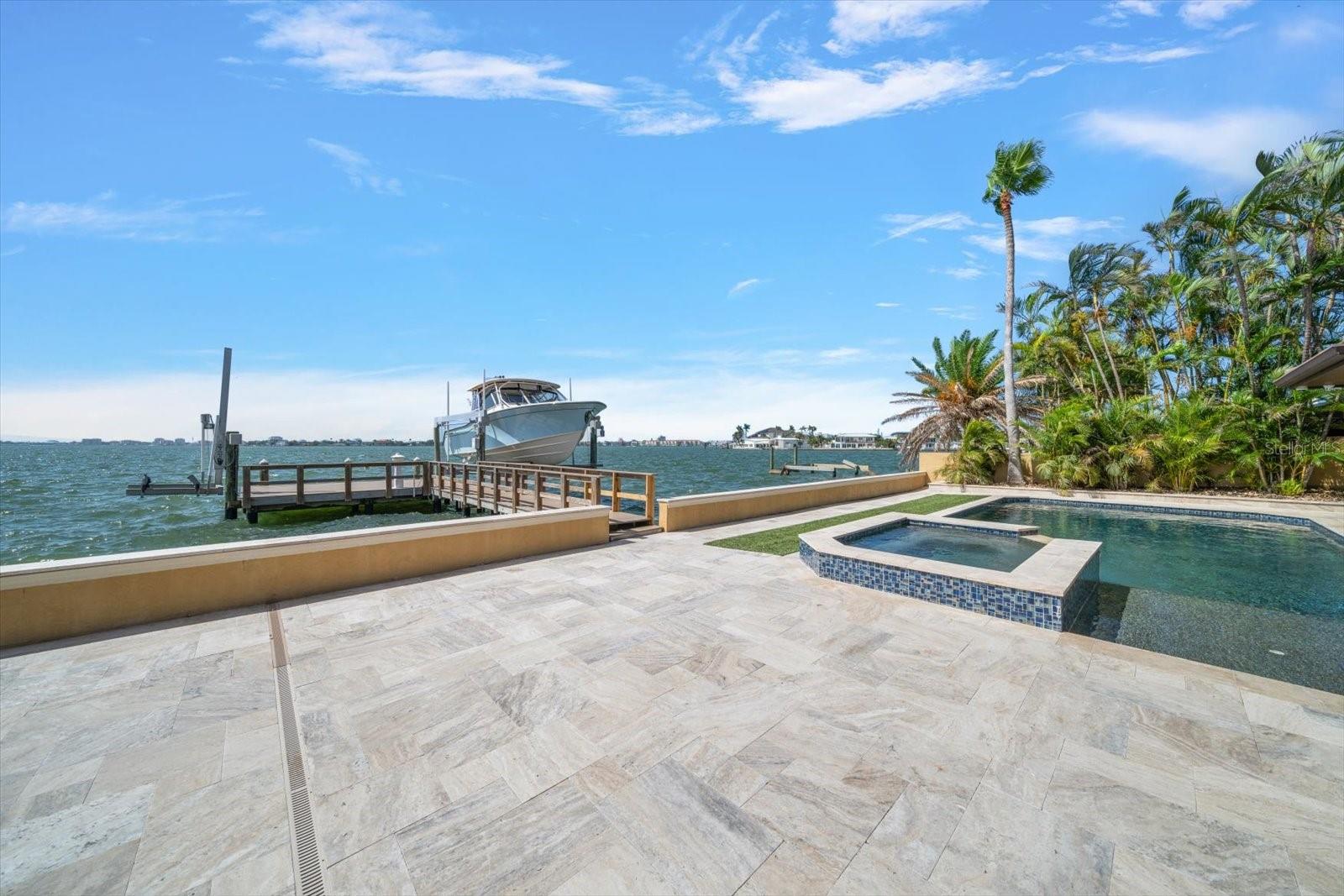 422 55TH Ave ST PETE BEACH, FL 33706