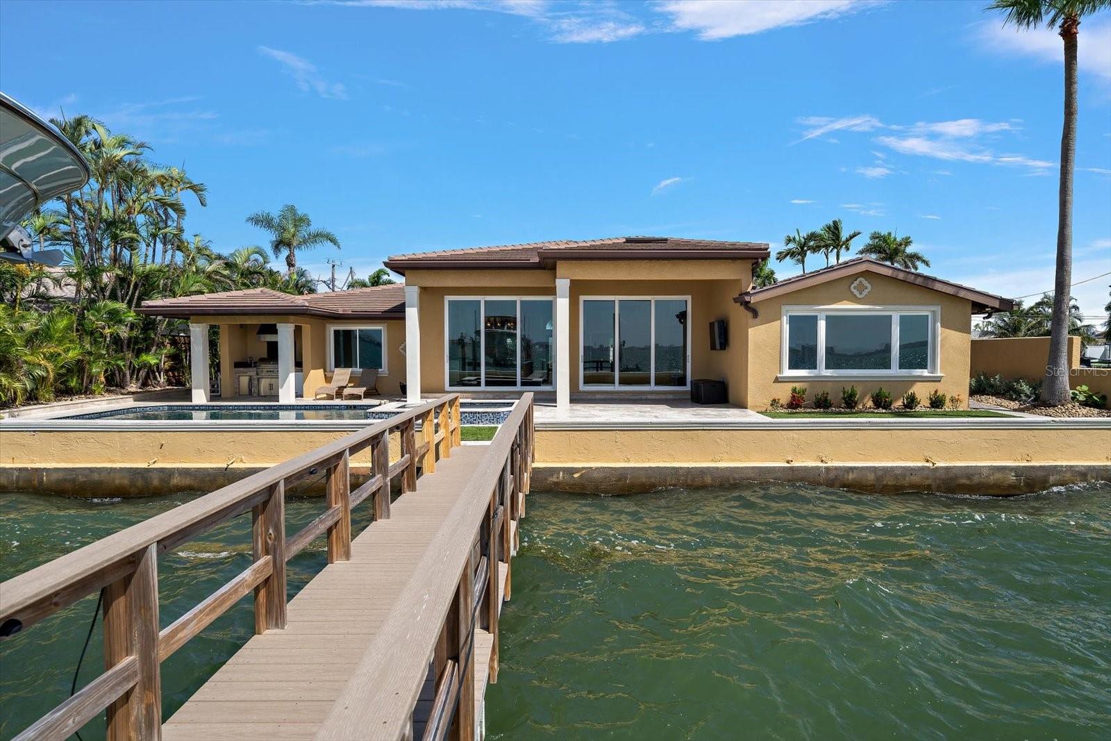 422 55TH Ave ST PETE BEACH, FL 33706