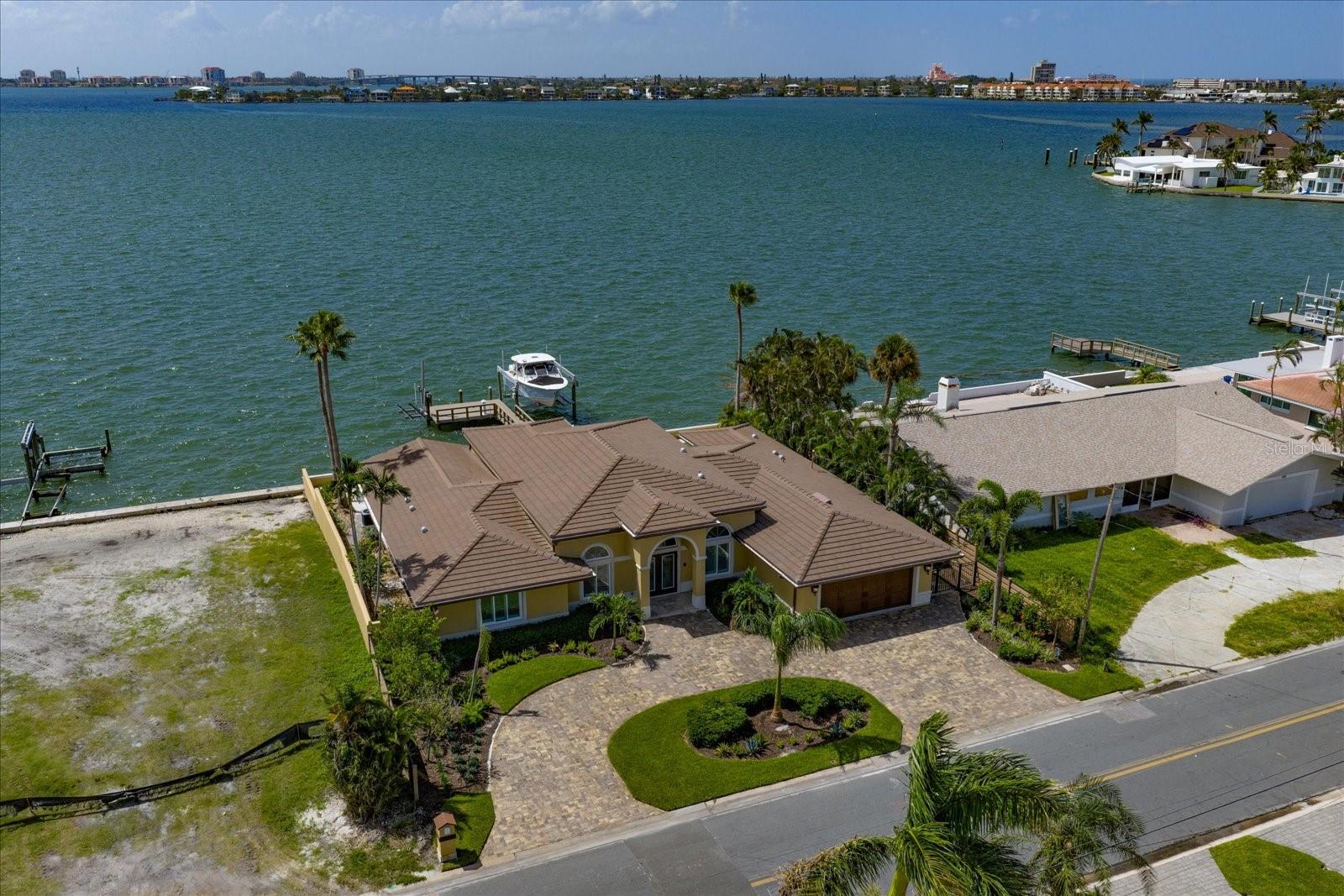 422 55TH Ave ST PETE BEACH, FL 33706