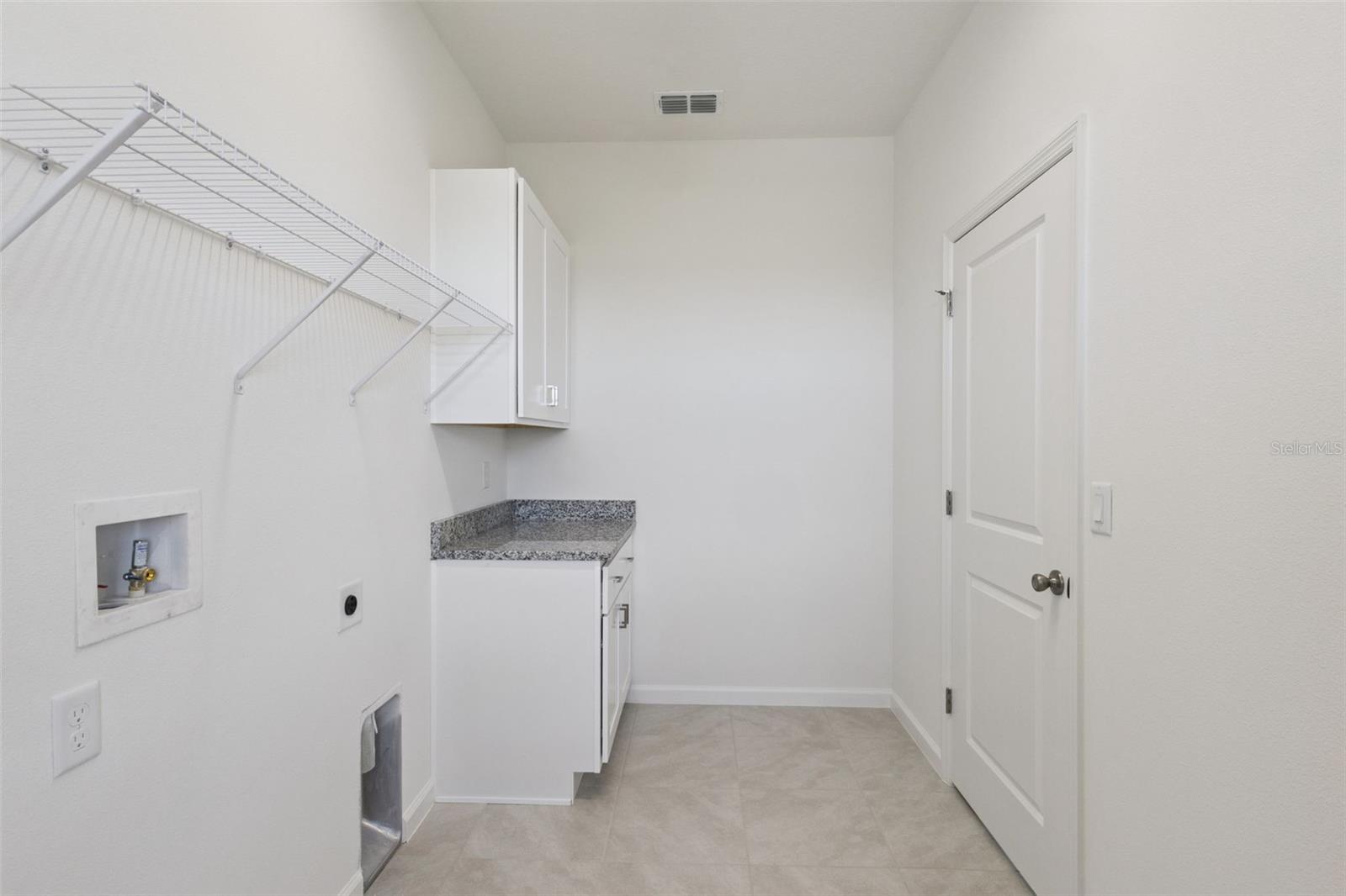 3704 WATERCLIFF Cir GRAND ISLAND, FL 32735