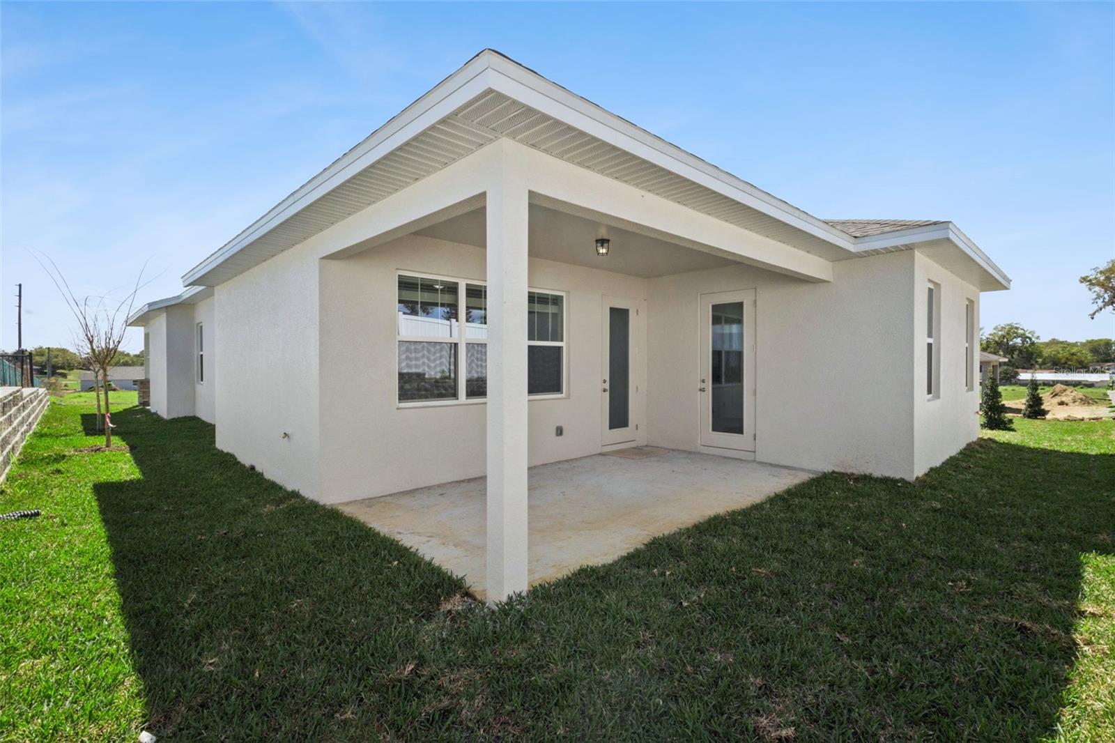 3704 WATERCLIFF Cir GRAND ISLAND, FL 32735