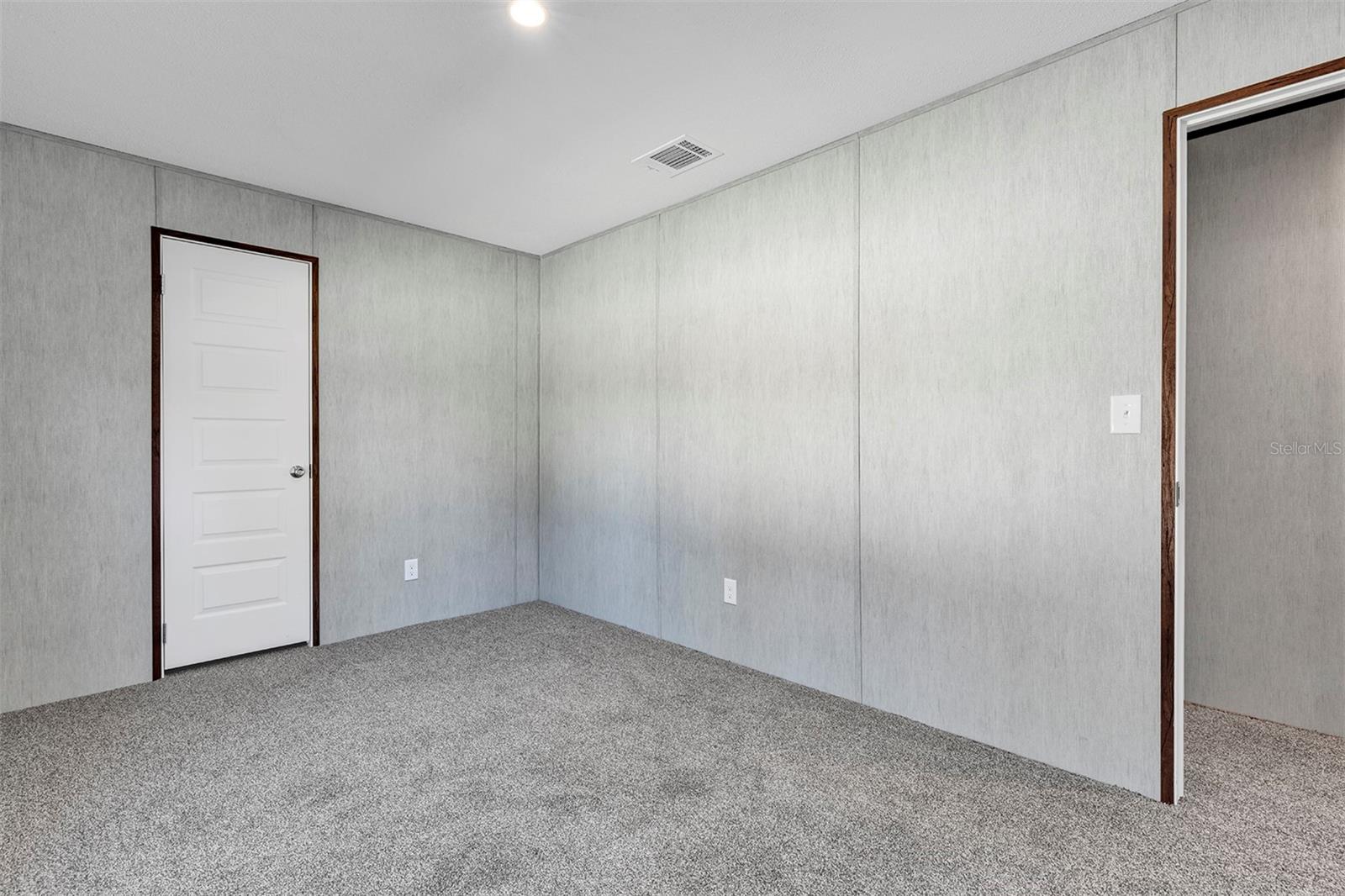 16879 SW 42ND Cir OCALA, FL 34481