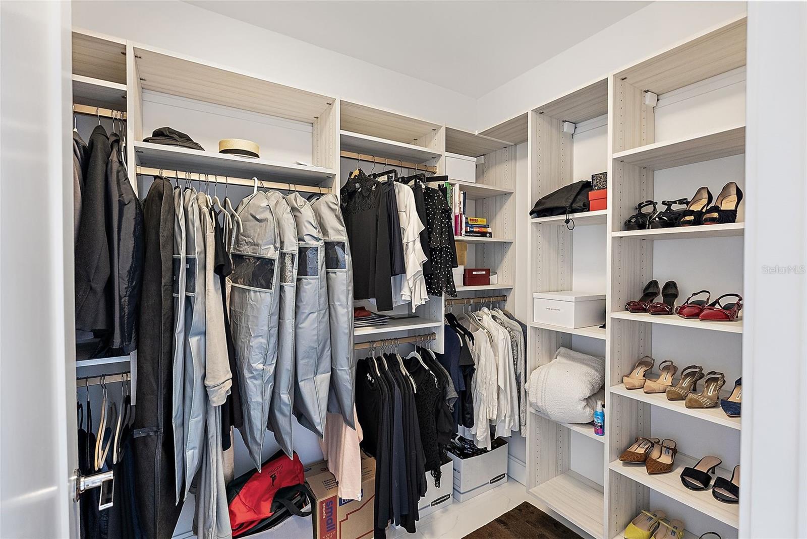 100 1ST Ave #2703 ST PETERSBURG, FL 33701