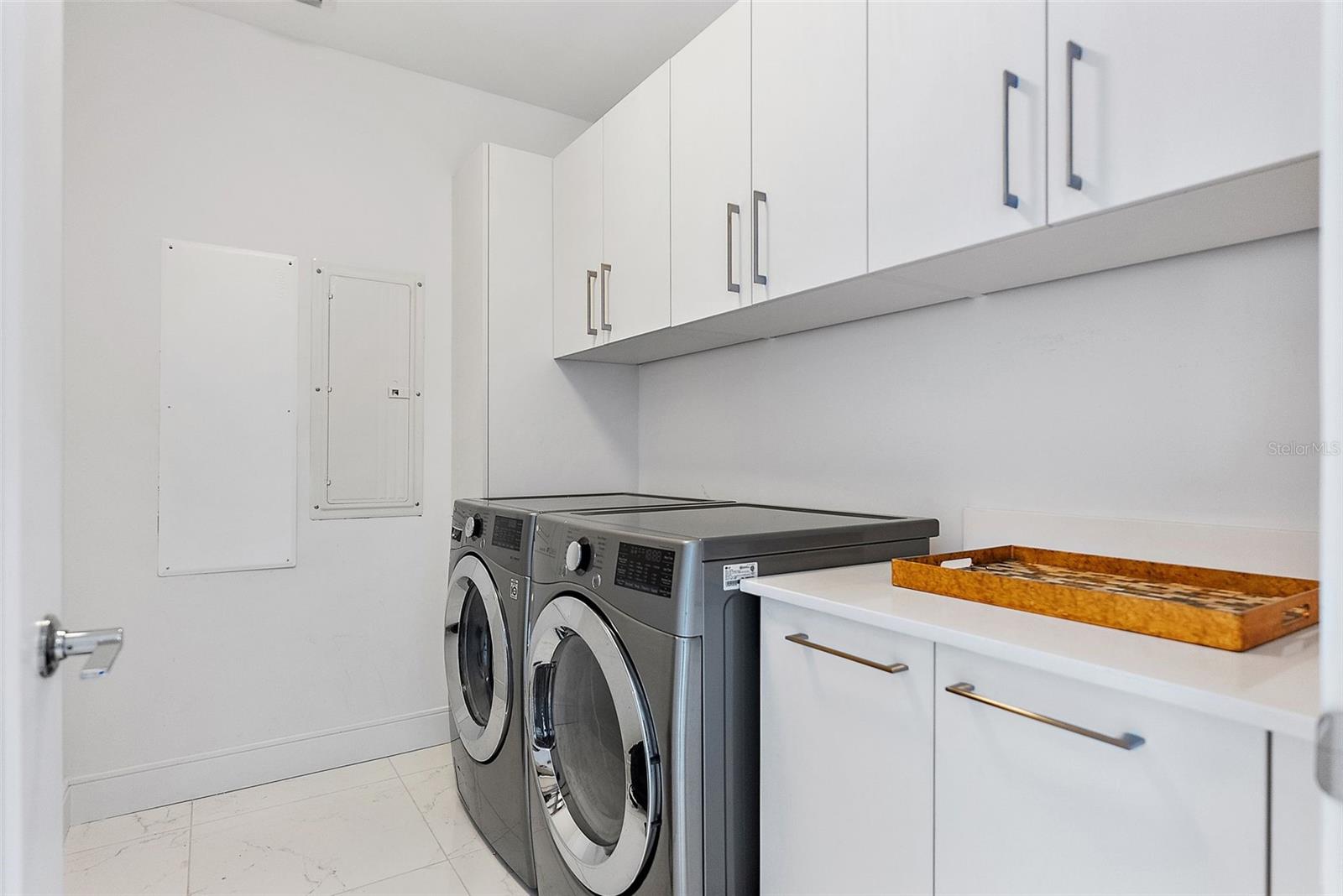 100 1ST Ave #2703 ST PETERSBURG, FL 33701