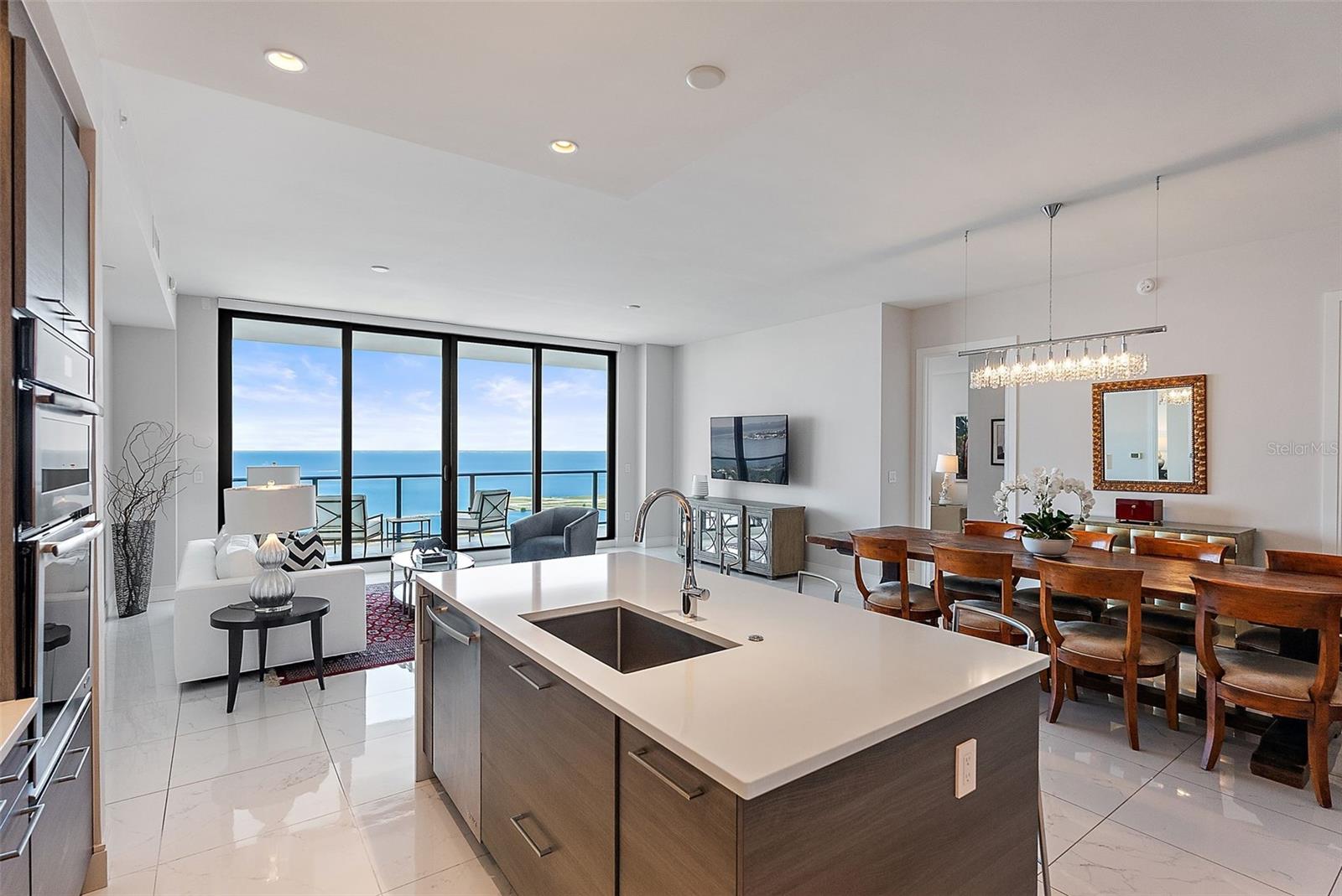 100 1ST Ave #2703 ST PETERSBURG, FL 33701