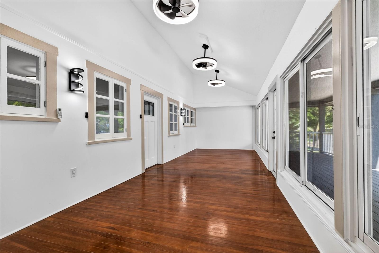 1330 CHERRY St ST PETERSBURG, FL 33701