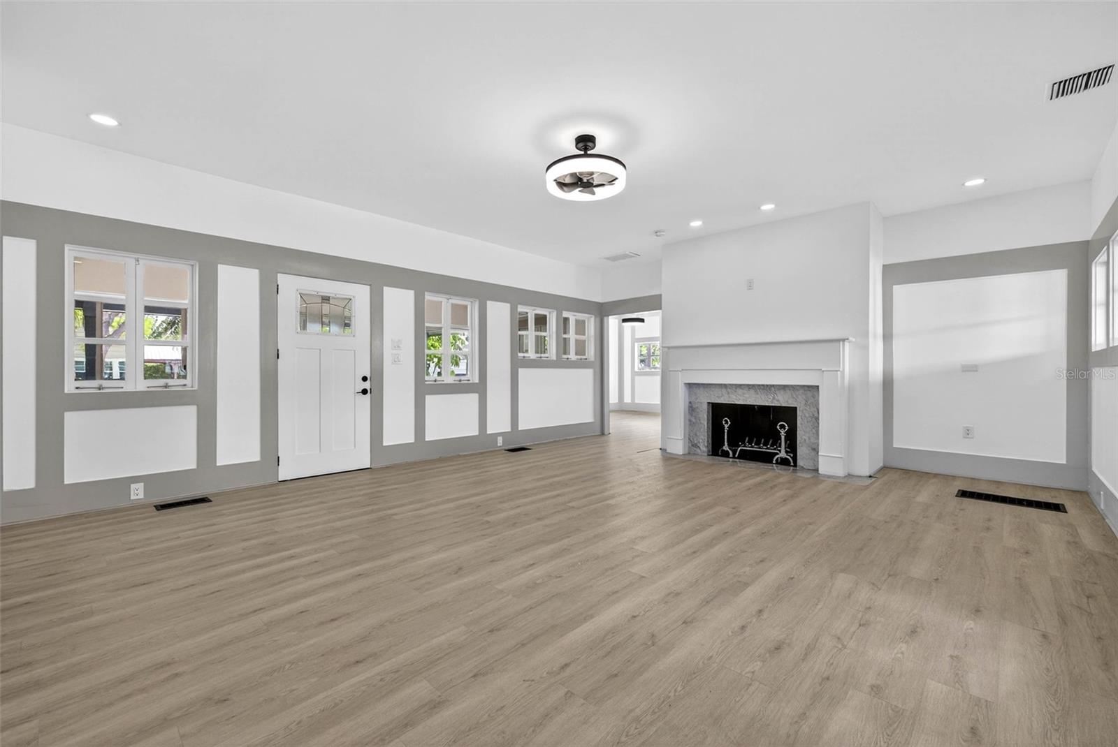 1330 CHERRY St ST PETERSBURG, FL 33701