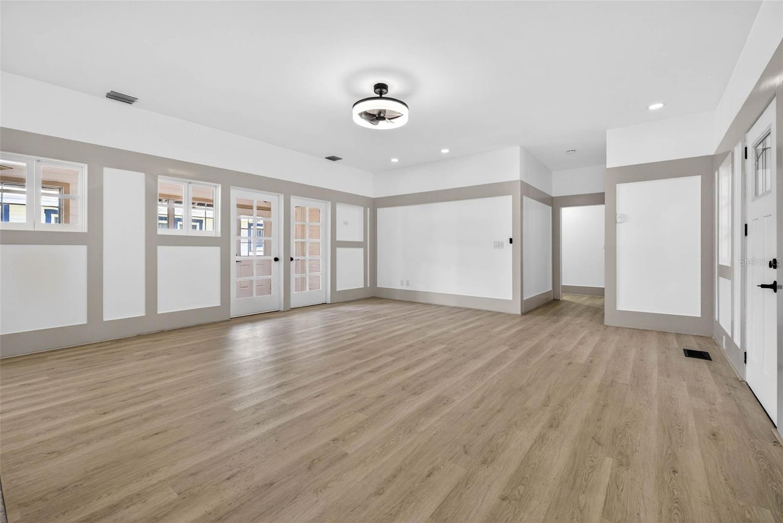 1330 CHERRY St ST PETERSBURG, FL 33701