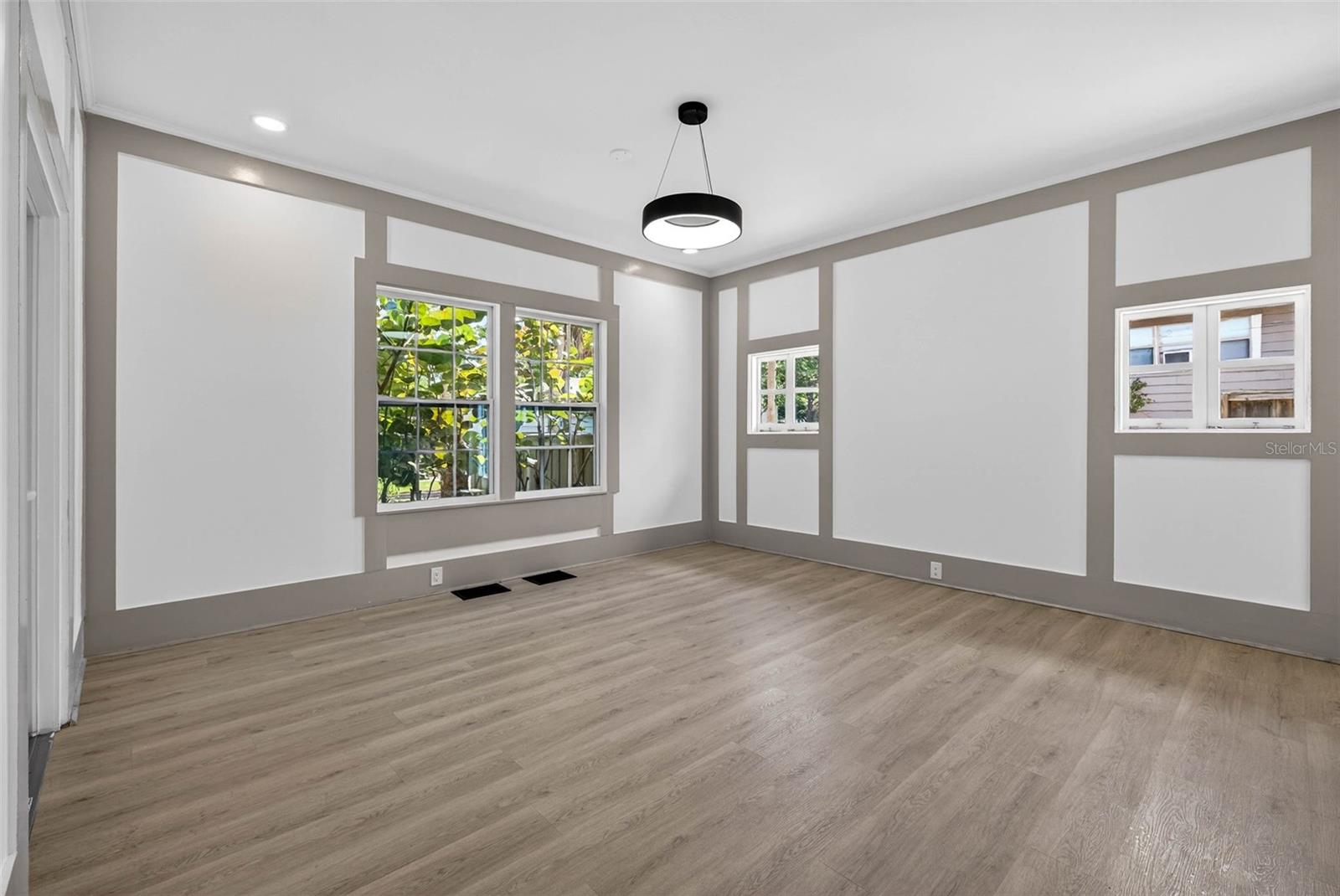 1330 CHERRY St ST PETERSBURG, FL 33701