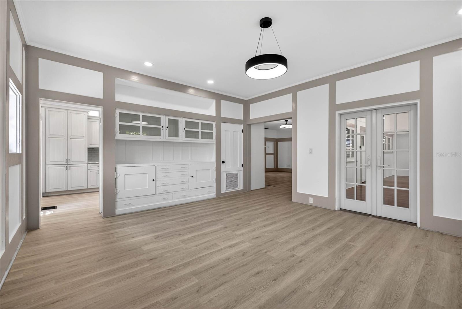 1330 CHERRY St ST PETERSBURG, FL 33701