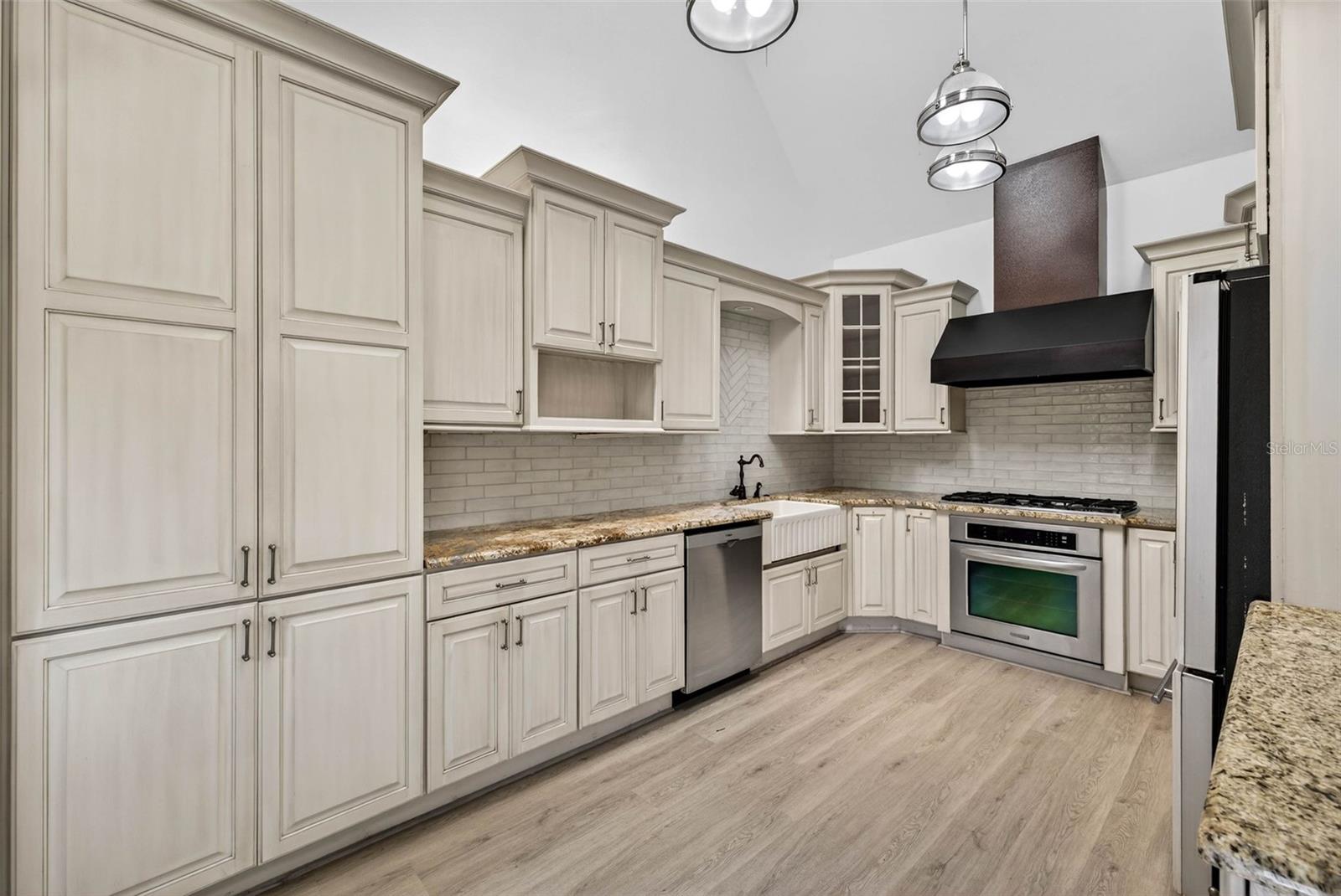 1330 CHERRY St ST PETERSBURG, FL 33701