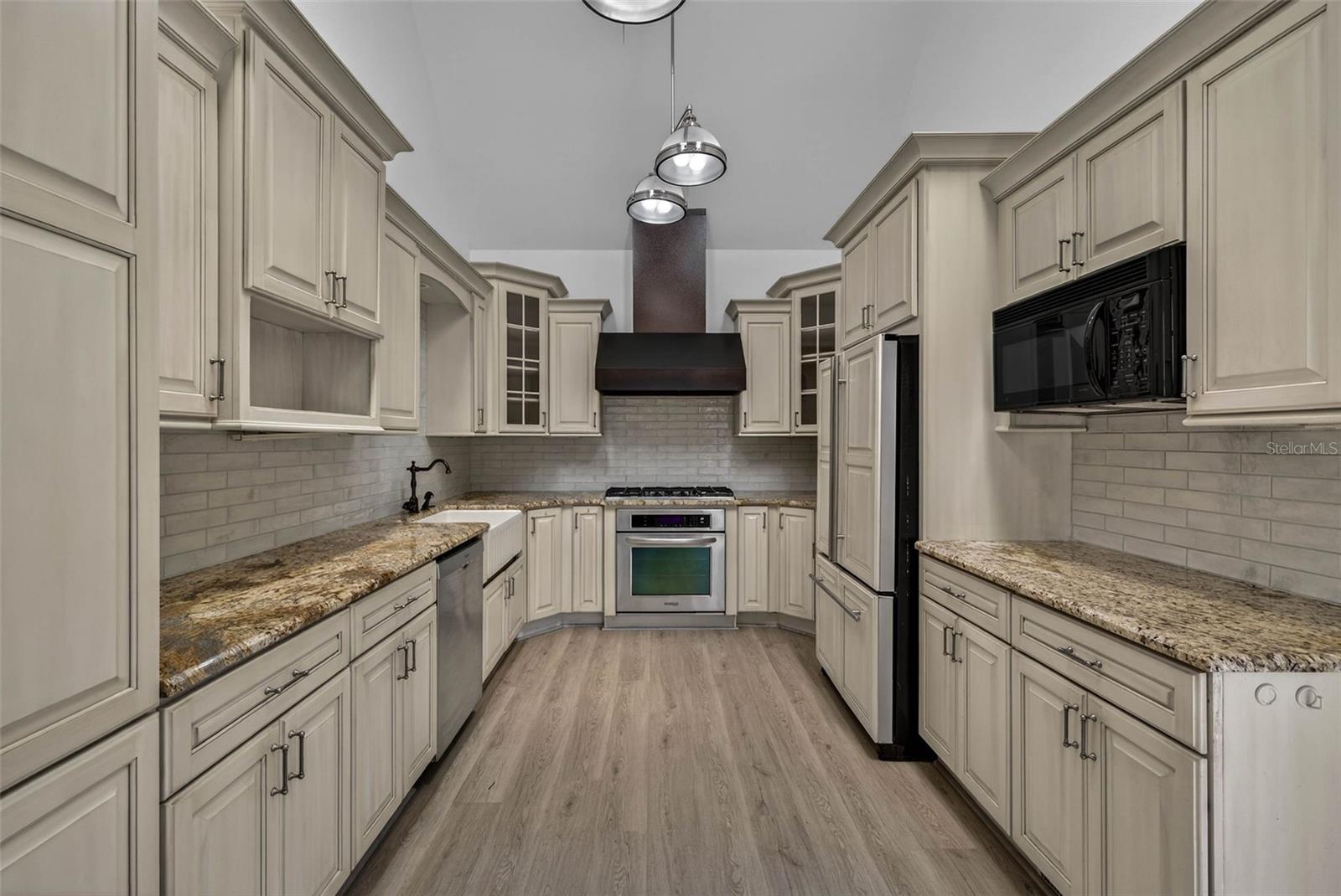 1330 CHERRY St ST PETERSBURG, FL 33701