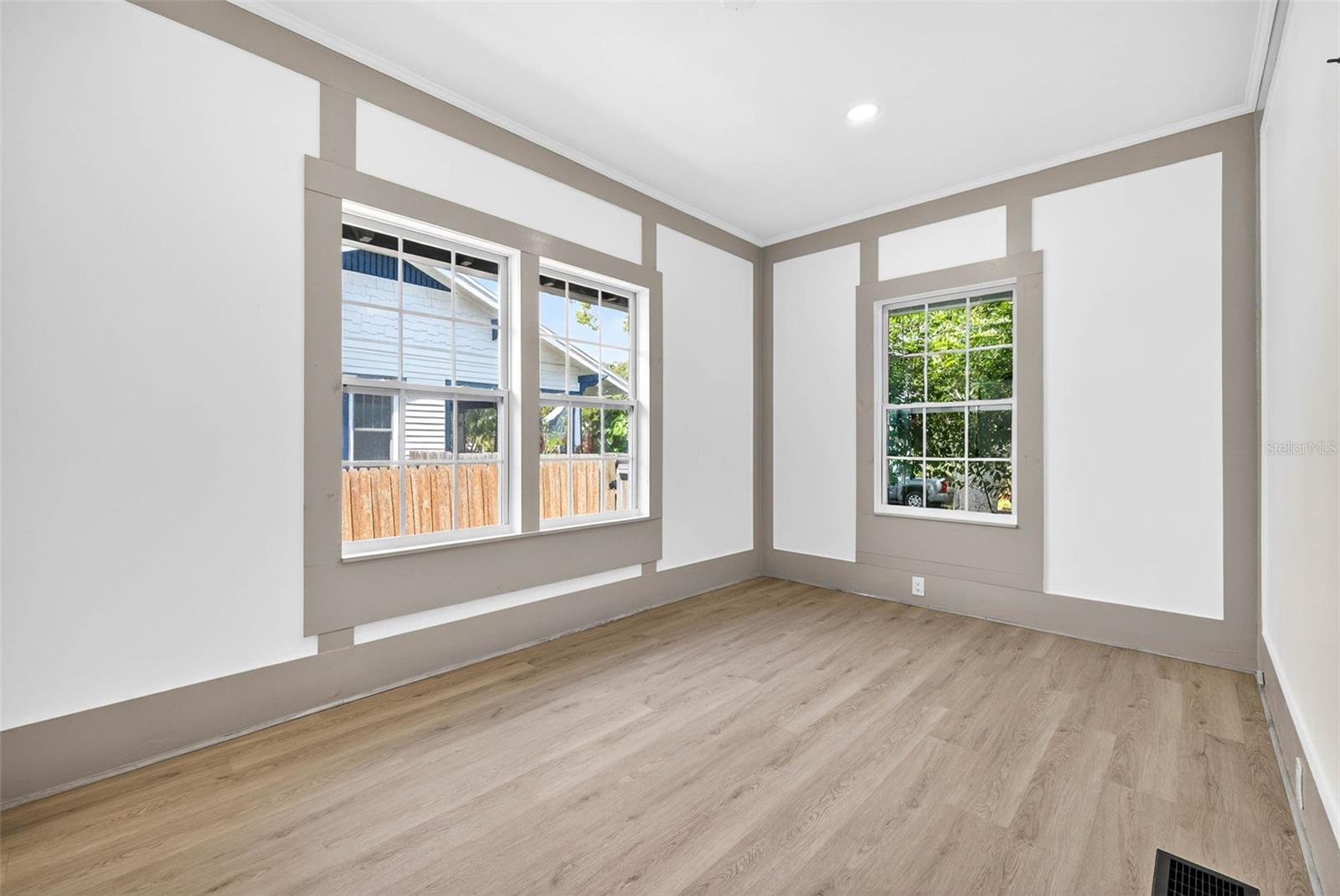 1330 CHERRY St ST PETERSBURG, FL 33701