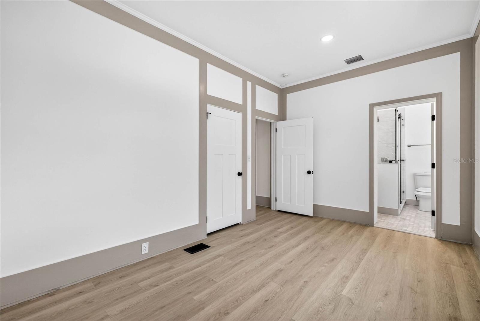 1330 CHERRY St ST PETERSBURG, FL 33701