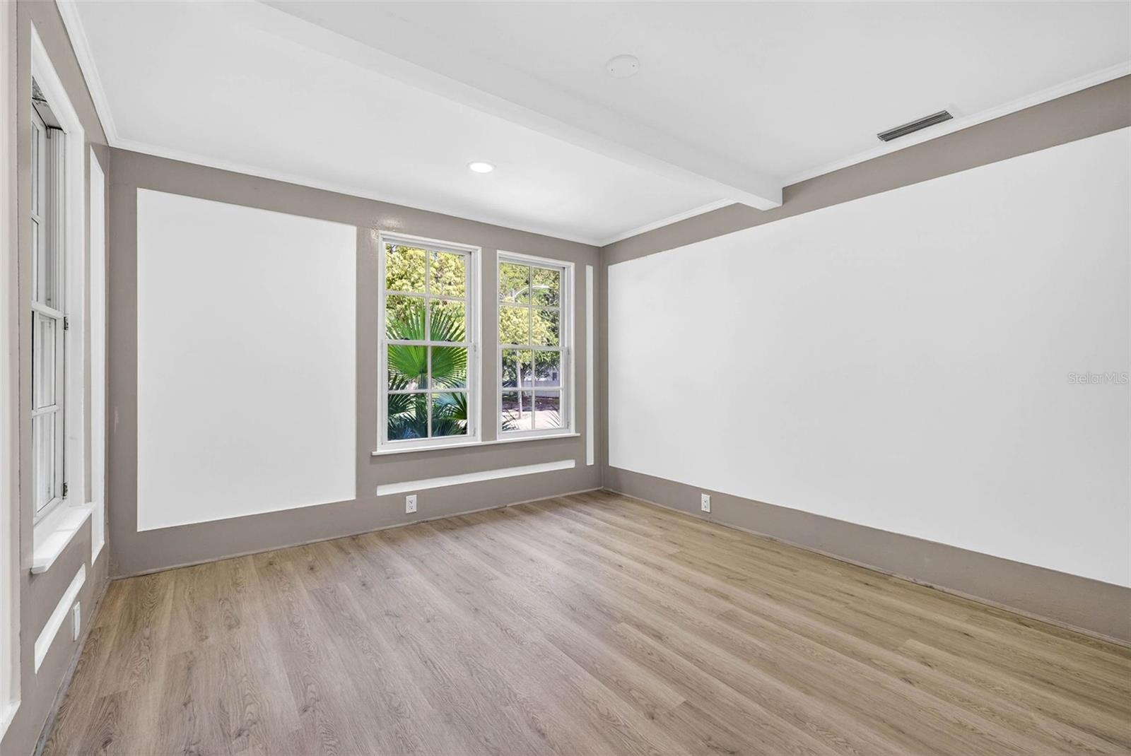 1330 CHERRY St ST PETERSBURG, FL 33701