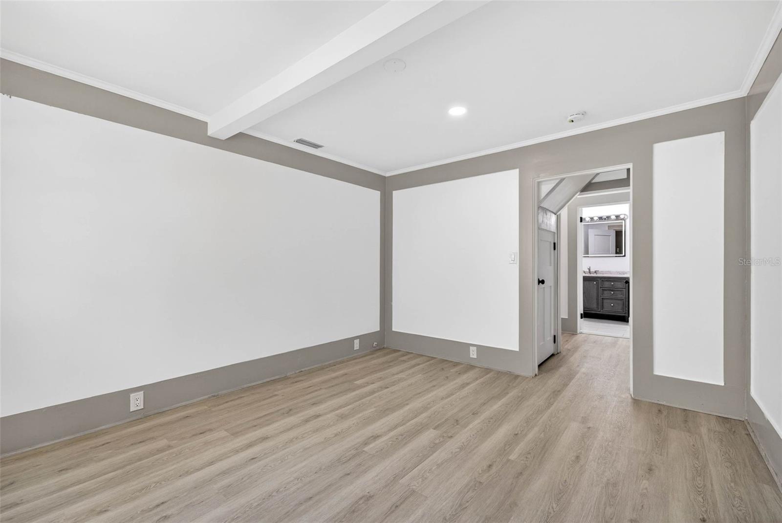 1330 CHERRY St ST PETERSBURG, FL 33701