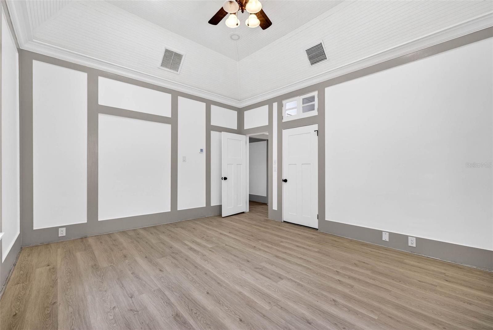 1330 CHERRY St ST PETERSBURG, FL 33701