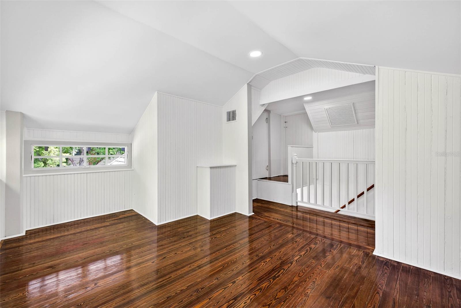 1330 CHERRY St ST PETERSBURG, FL 33701