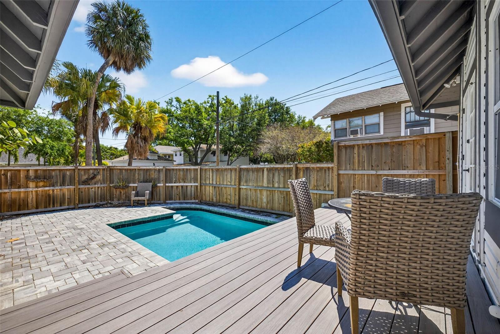 1330 CHERRY St ST PETERSBURG, FL 33701