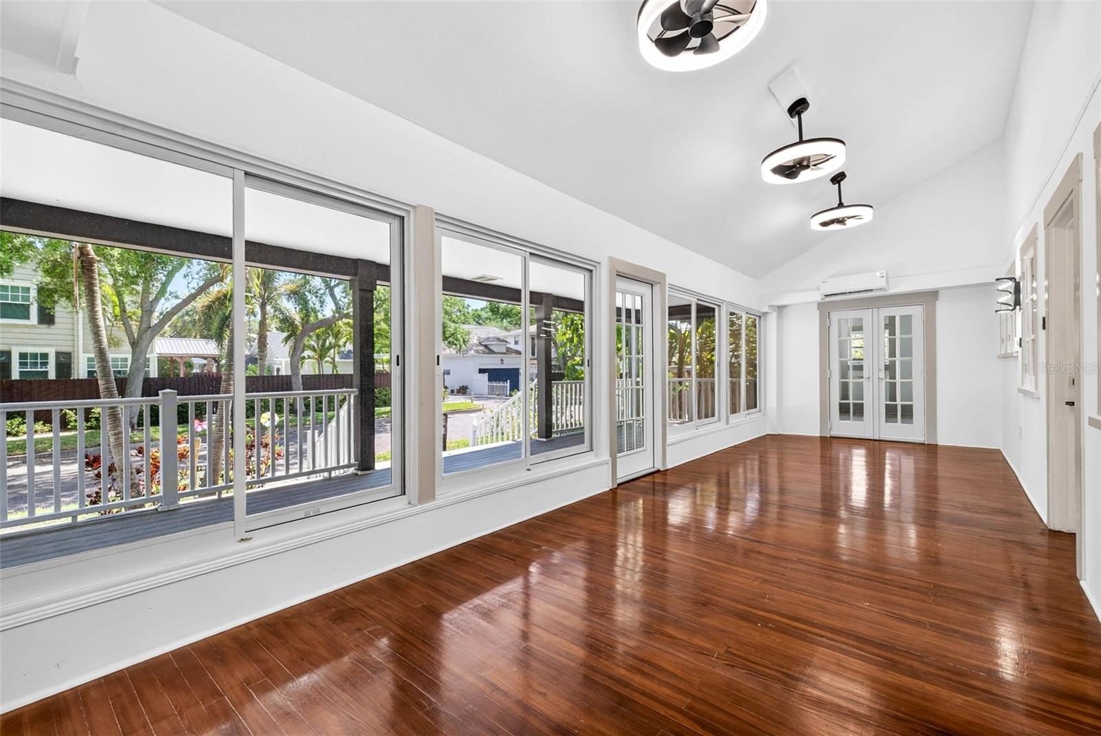 1330 CHERRY St ST PETERSBURG, FL 33701