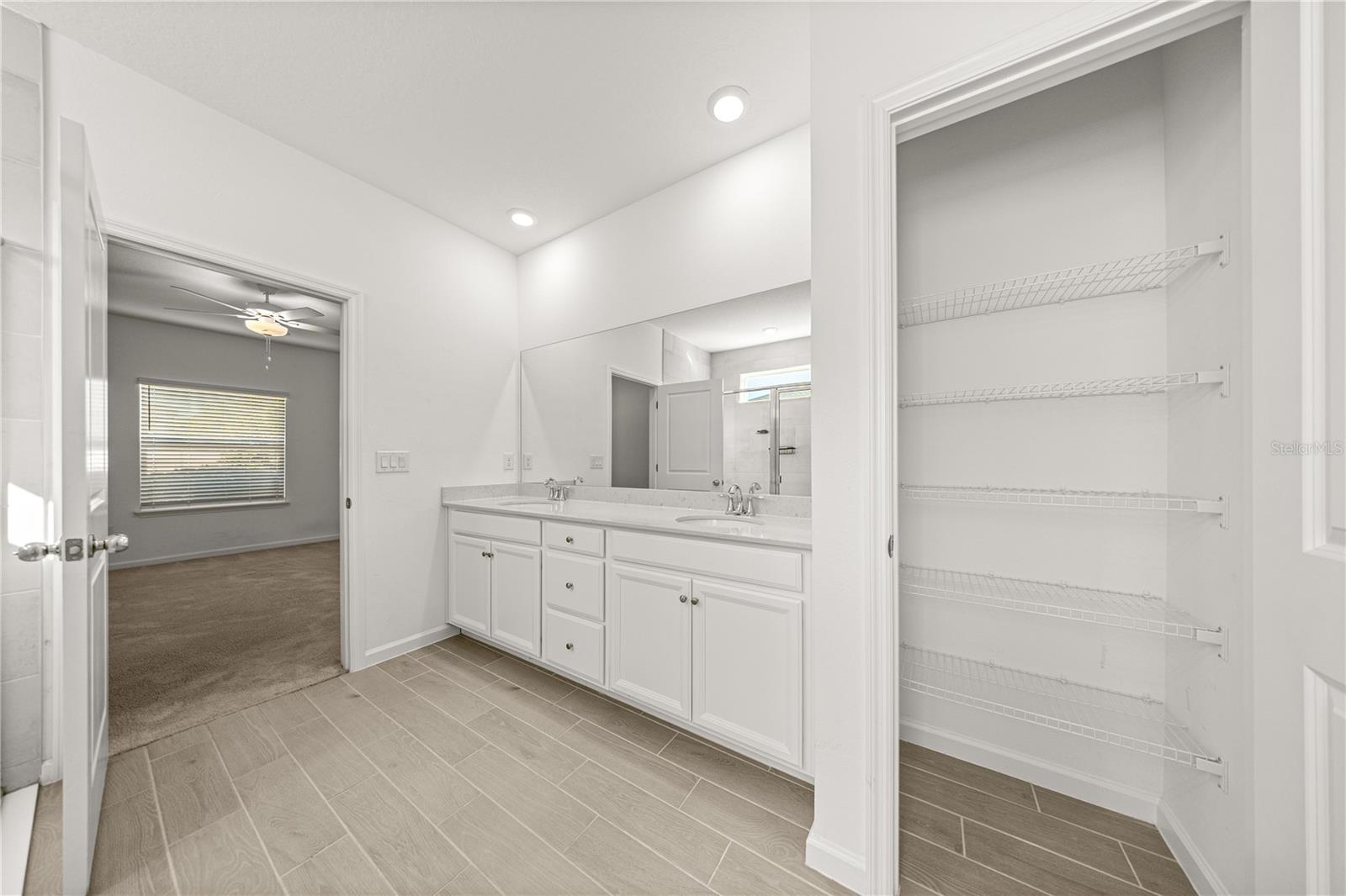 1990 NW 44th Ct Rd OCALA, FL 34482