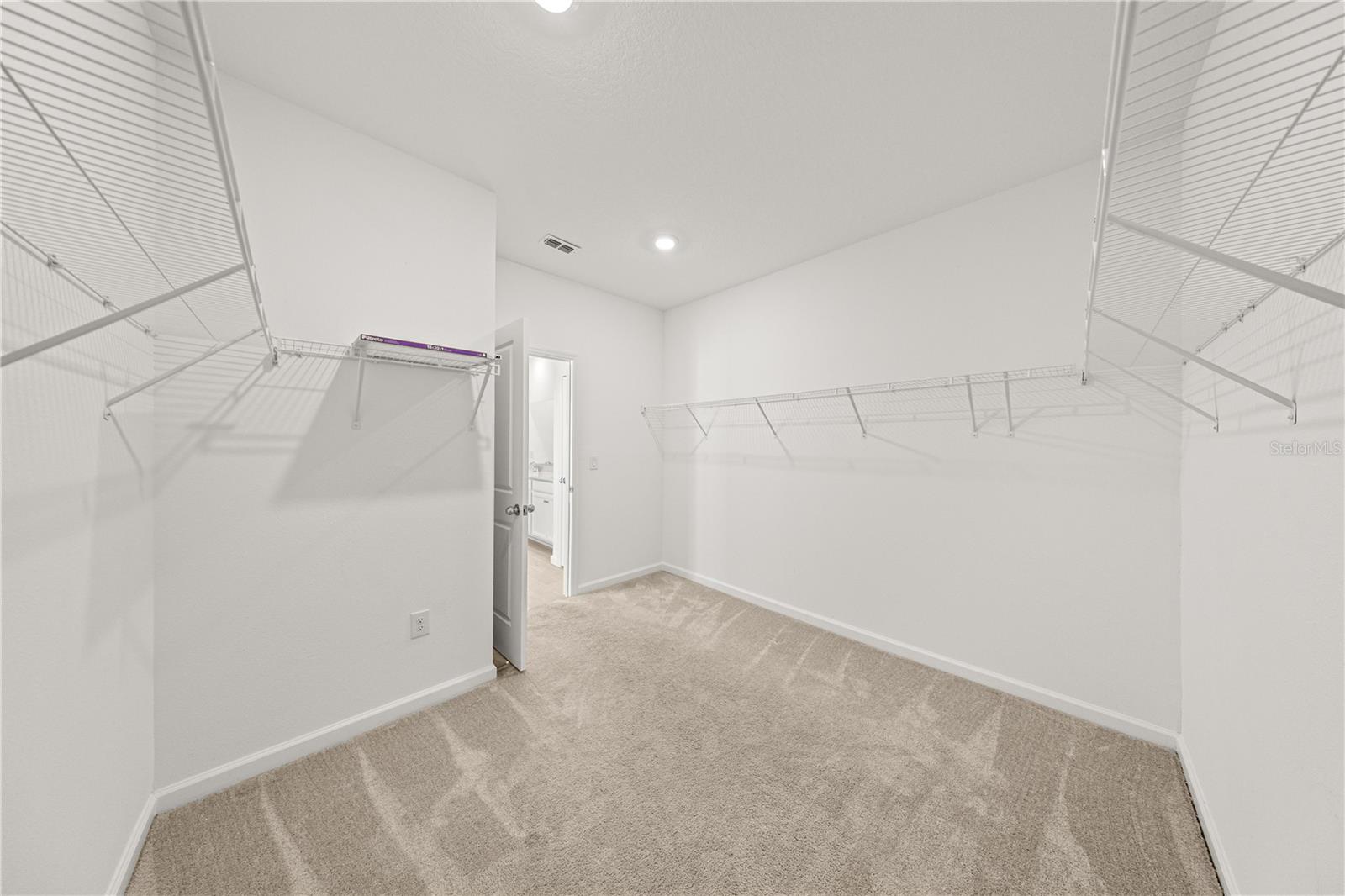 1990 NW 44th Ct Rd OCALA, FL 34482