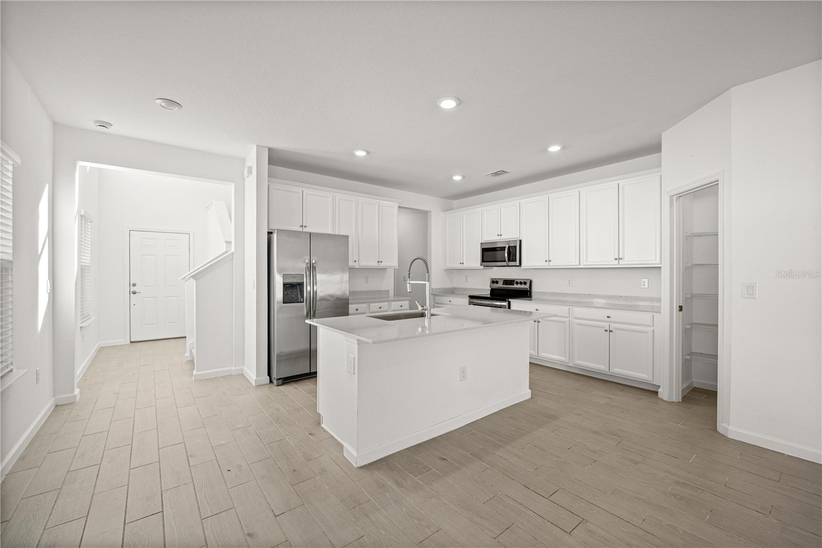 1990 NW 44th Ct Rd OCALA, FL 34482