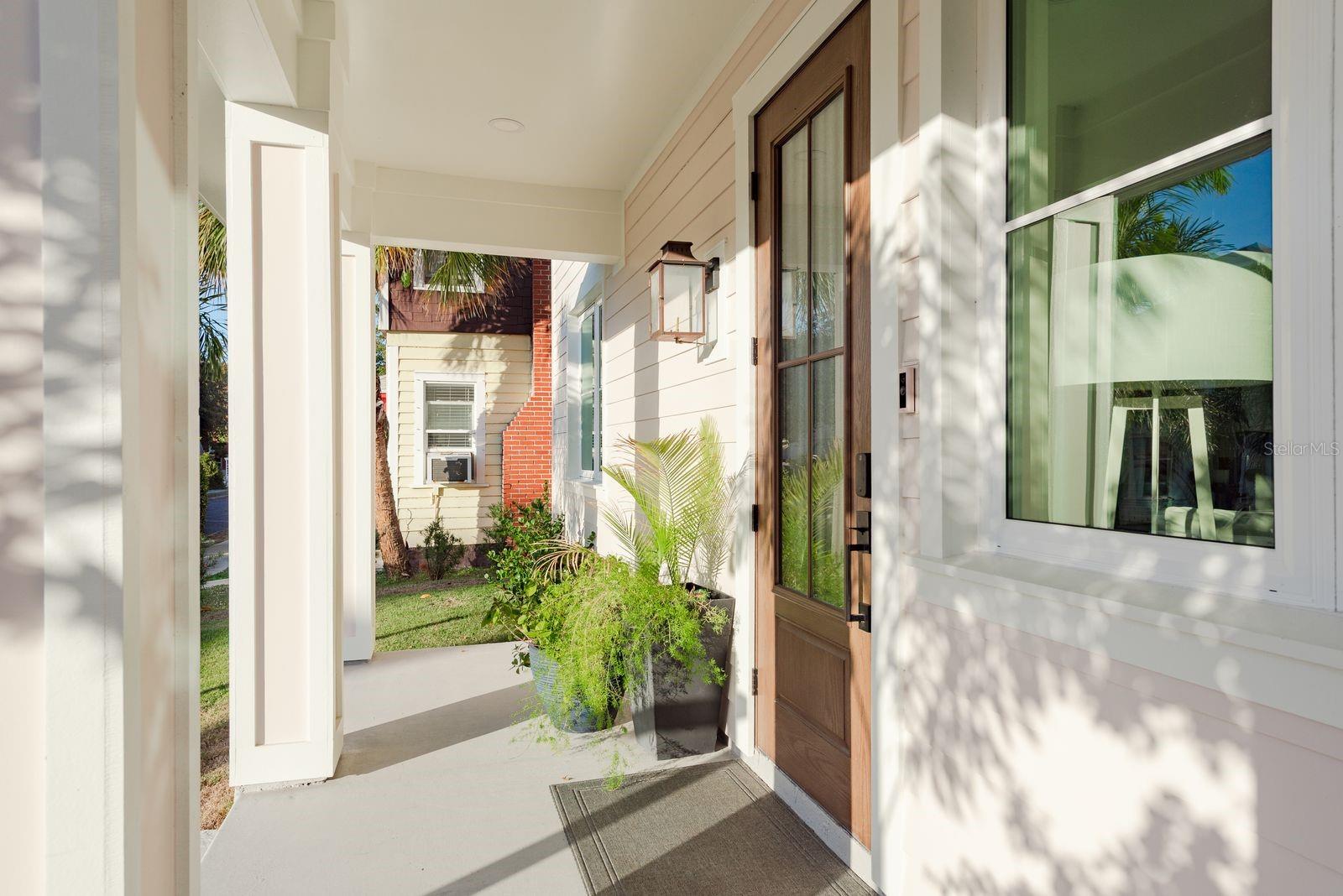 927 6TH St ST PETERSBURG, FL 33701